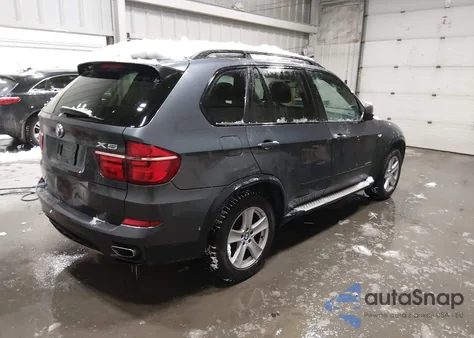 2011 BMW X5 xDrive50I z USA, uszkodzony, nr VIN 5UXZV8C58BL419499